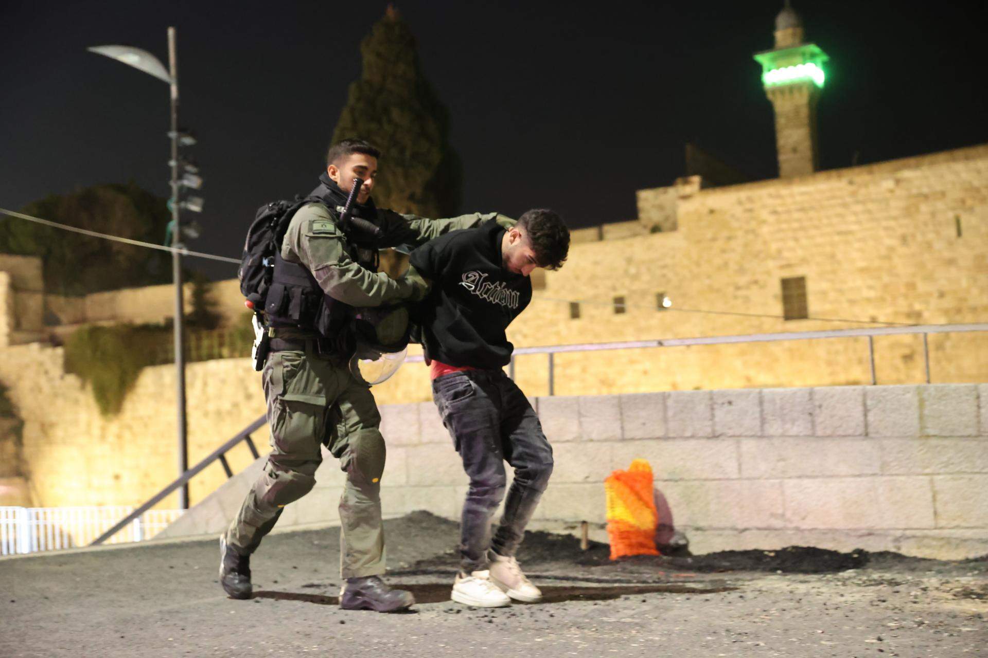 Islamska zajednica osudila napad na džamiju Al-Aksa